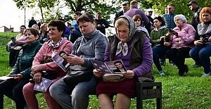 Gürcistan ve Moldova, Moskova'nın gölgesinde seçime gidiyor: 'Savaşa hayır! Barışı seçin'