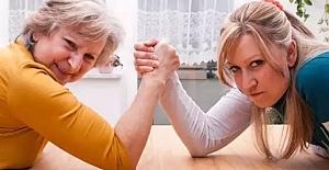 Kaynanasını hiçbir zaman sevemeyen 4 kadın burcu: Bu burçlar eşinin annesiyle anlaşamıyor