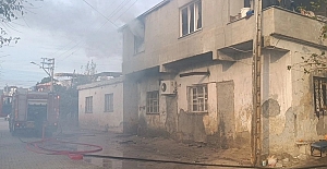 Adana'da şarja takılı tablet bir evi kullanılamaz hale getirdi