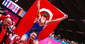 Milli güreşçimiz Kerem Kamal Avrupa şampiyonu oldu