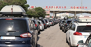 Gurbetçilerin yurda dönüş mutluluğu devam ediyor