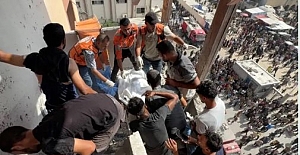 Gazze'deki Nasır Tıp Kompleksi'nde İsrail katliamı:  4'ü gazeteci olmak üzere 20 kişi öldürüldü...