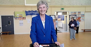 İrlanda cumhurbaşkanlığı seçimlerini sol görüşlü bağımsız aday Catherine Connolly kazandı