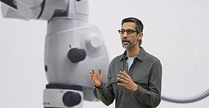 Google CEO'su yapay zekaya körü körüne inanmamak gerektiği konusunda uyardı