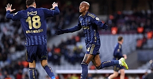 Fenerbahçe 3 puanı 3 golle aldı, maç fazlasıyla liderlik koltuğuna oturdu