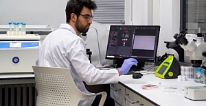 Türk bilim insanları başardı: Bakteri dışarı 'haber verecek'