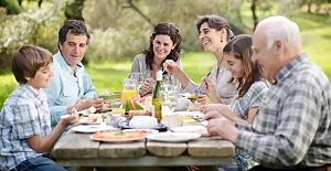 Farklı yaşlarda ne yemeliyiz?