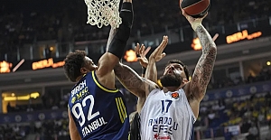 Fenerbahçe Beko, Anadolu Efes'i sahadan sildi