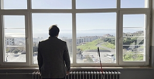 Karanlığa yenilmeyen bir öğretmen: Oğuz Karadağ