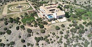 Epstein’in çiftliği: “Öldürdüğü kız çocuklarını gizlice gömdürdü”