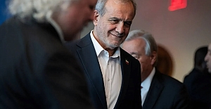 İran Cumhurbaşkanı: Nükleer programla ilgili ‘aşırı taleplere boyun eğmeyeceğiz’