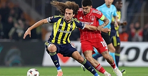 Tur şansını zora soktu: Fenerbahçe evinde şok yenilgi aldı