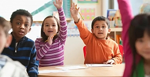 Araştırma: Otizm kızlarda da yaygın, ancak çoğu zaman geç fark ediliyor