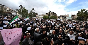 Şam'da alkollü içecek kısıtlamasına karşı oturma eylemi