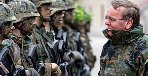 Almanya'da yeni askerlik yasası sonrası "vicdani ret" başvuruları patladı