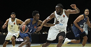 Anadolu Efes Dubai'yi dağıttı: Çift maç haftasında 2'de 2