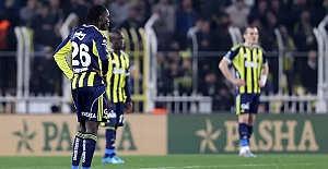 Fenerbahçe liderliği son dakikada kaçırdı