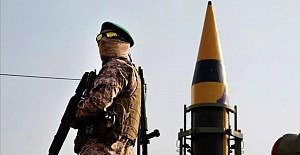 İran Devrim Muhafızları: Hürmüz'e yaklaşacak her türlü askeri gemiye sert karşılık verilecek