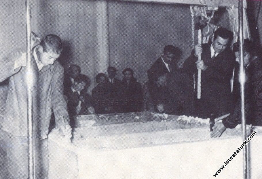 Atatürk'ün tabutuna konulmayan sır dua! 'Rengi sapsarı oldu' - Resim : 1