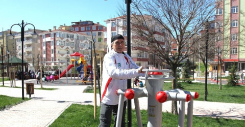 Dünyayı 5 kez turladı