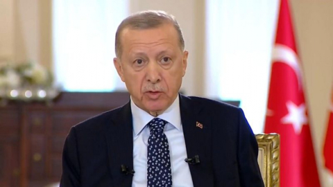 Cumhurbaşkanı Erdoğan canlı yayında rahatsızlandı, ara verilen program erken bitirildi