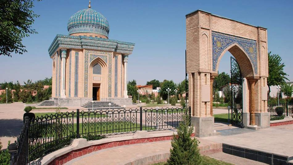 Özbekistan'da “Maturidilik Doktrini ve Şimdiki Zaman” Sempozyumu Düzenlendi  | Stratejik Düşünce Enstitüsü