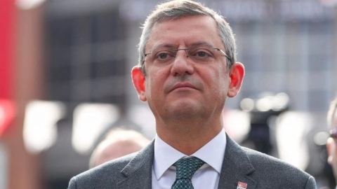 Özgür Özel erken seçime işaret etti: "Böyle giderse erken seçimi millet ister, önünde kimse duramaz"