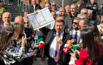 Türkoğlu, Bursa Eski Büyükşehir Belediye Başkanı Alinur Aktaş'ın yolsuzluklarını Savcılığa taşıdı