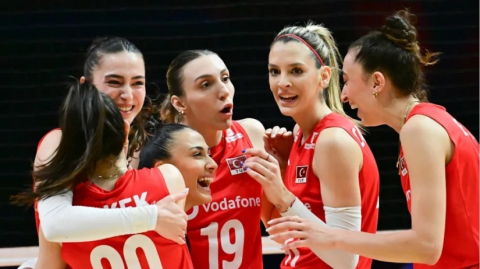 Voleybol Federasyonu, Milletler Ligi final etabı için Filenin Sultanları kadrosunu açıkladı