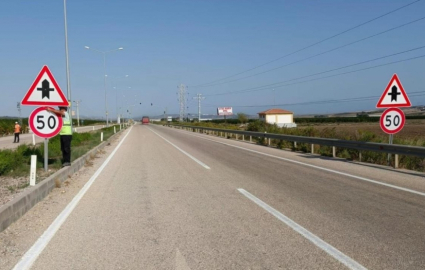 Kara yollarında 58 bin hız levhası kaldırıldı