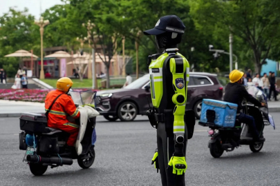 Çin bütün insansı robotlara kimlik numarası getiriyor