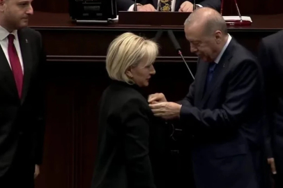 Her sene bir parti değiştirdi; en son CHP'den de istifa ederek AK Parti'ye katıldı