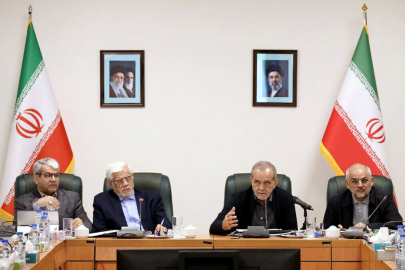 Pezeşkiyan: İran halkının direnişi, zorbalık ve zulme karşı eşsiz bir direnme örneğidir