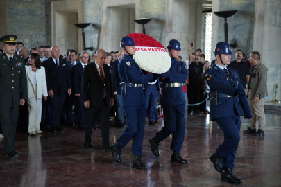 Zafer Partisi kuruluşunun 5. yıl dönümünde Anıtkabir'i ziyaret etti