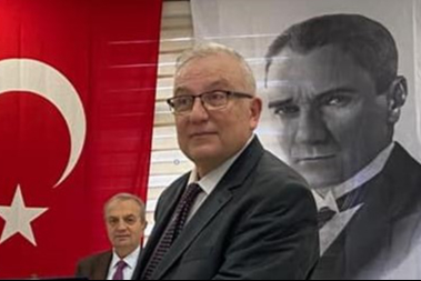 ÖZCAN PEHLİVANOĞLU yazdı: "30 Ağustos'ta Türk Olmak...  