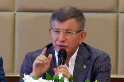 'Cumhurbaşkanına hakaret' iddiasıyla Davutoğlu hakkında soruşturma