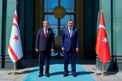 KKTC Başbakanı Ünal Üstel Ankara'da... Girne'de arama kurtarma çalışmaları titizlikle sürüyor
