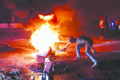 Suriye’de akaryakıt zamları sonrası protesto dalgası en az 8 vilayete yayıldı