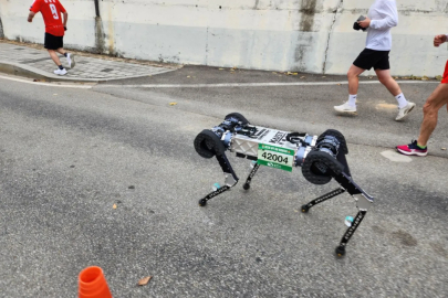 Tarihte tam maraton koşan ilk robot, yeni nesil teknolojilerin önünü açıyor