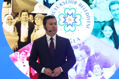Muğla Büyükşehir Belediye Başkanı Ahmet Aras CHP'den istifa etti