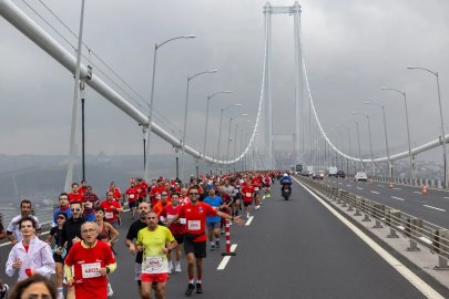 Cumhuriyet sevgisi alanlara ve köprülere sığmadı