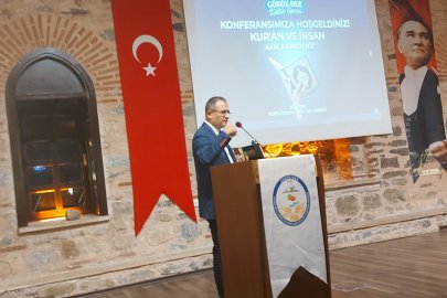 İlahiyatçı AKIN KARADENİZ Bursa Konferansında ayakta alkışlandı